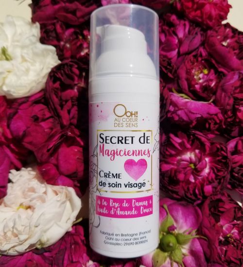 CREME SECRET DE MAGICIENNES A LA ROSE DE DAMAS BIO PRODUITE EN BRETAGNE