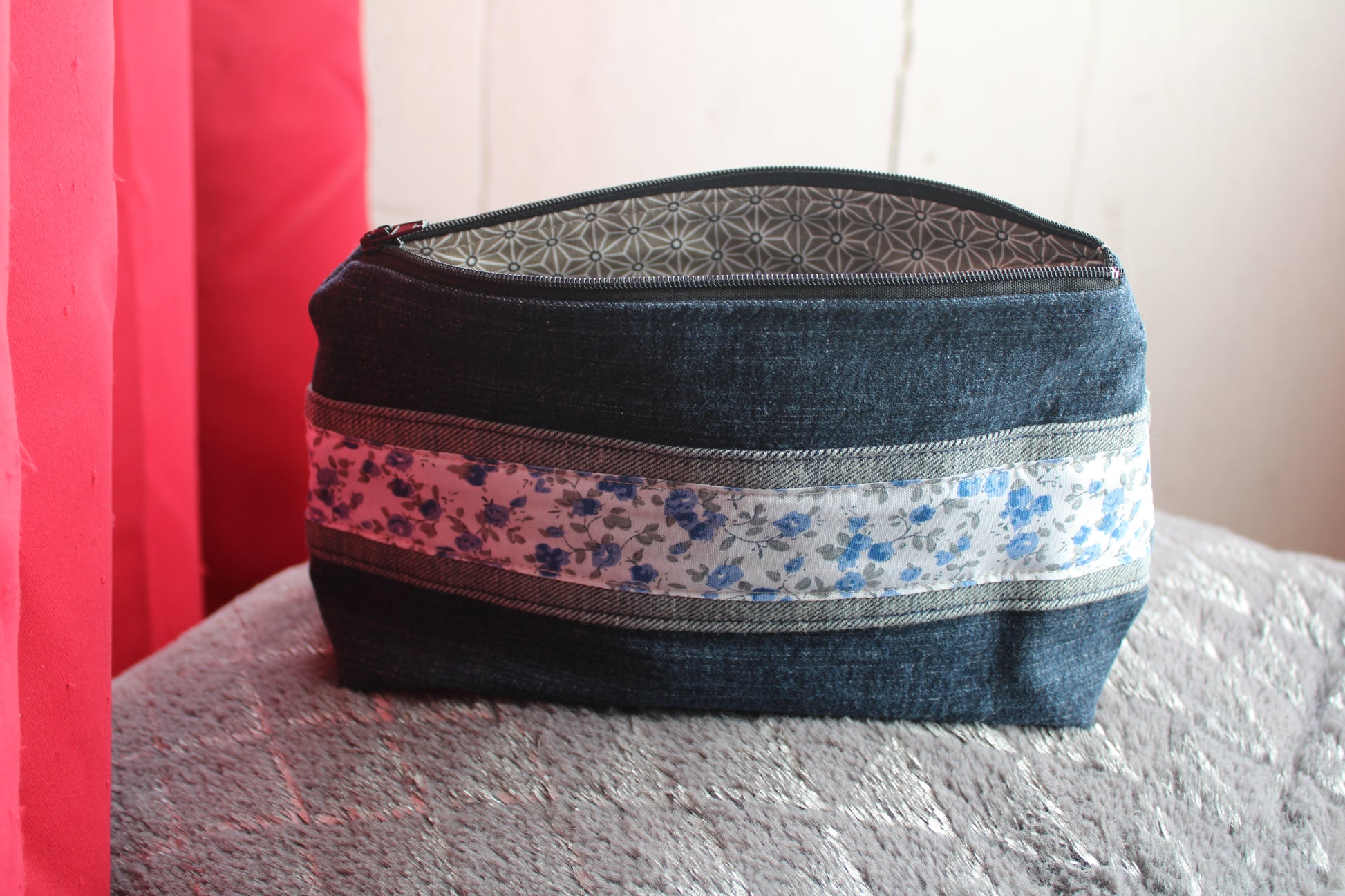 TROUSSE FOURRE-TOUT OU TROUSSE DE TOILETTE INTERIEUR IMPERMEABLE FAIT MAIN EN BRETAGNE