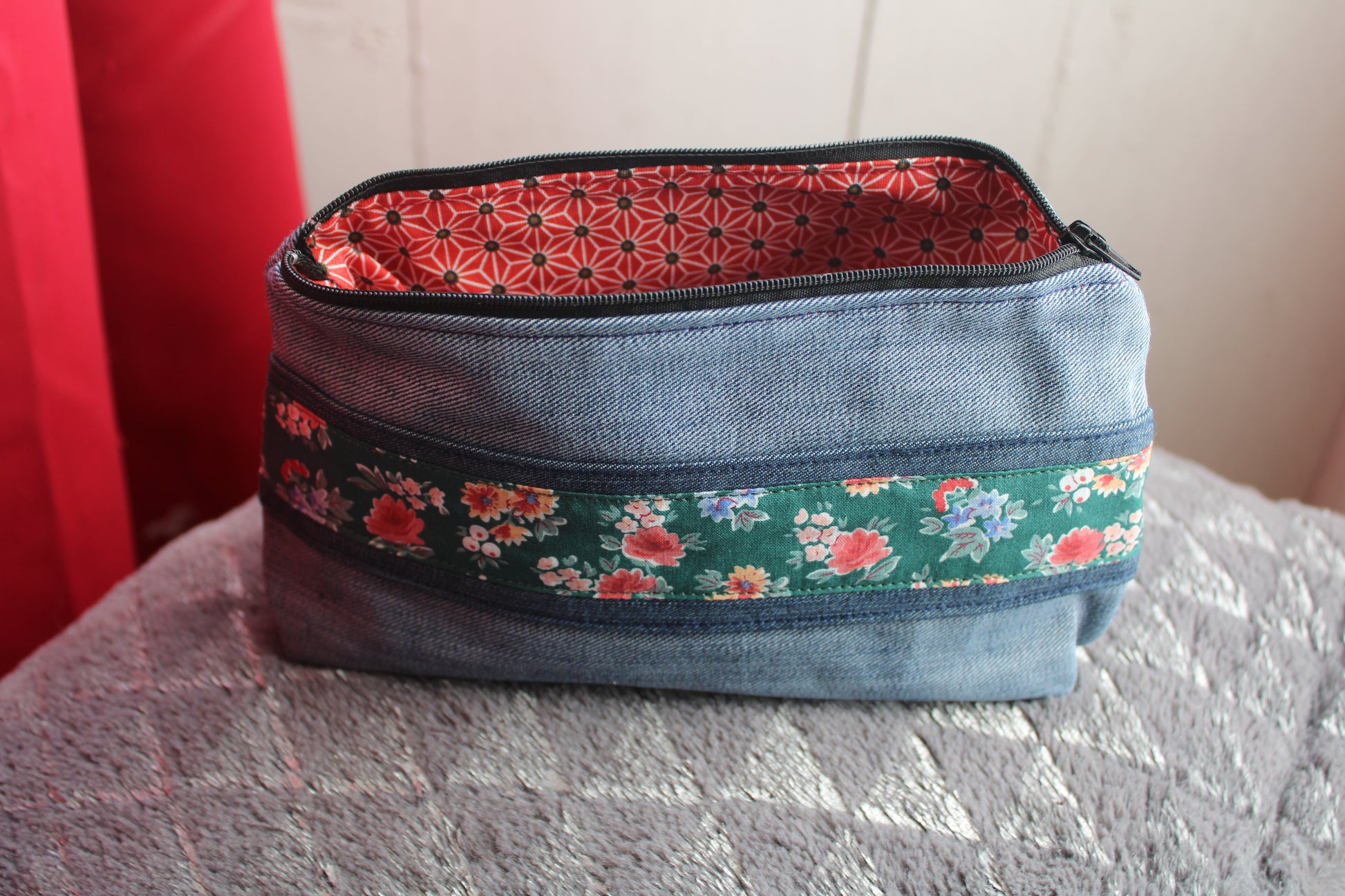 TROUSSE FOURRE-TOUT OU TROUSSE DE TOILETTE INTERIEUR IMPERMEABLE FAIT MAIN EN BRETAGNE