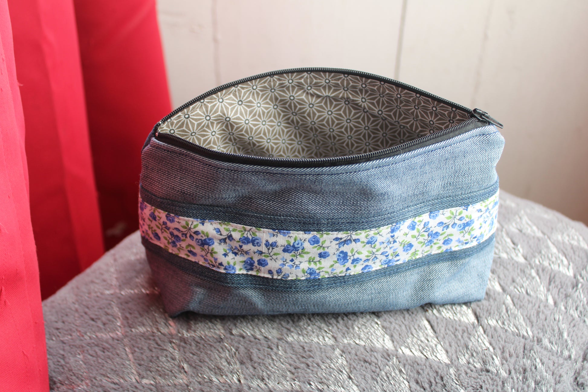 TROUSSE FOURRE-TOUT OU TROUSSE DE TOILETTE INTERIEUR IMPERMEABLE FAIT MAIN EN BRETAGNE